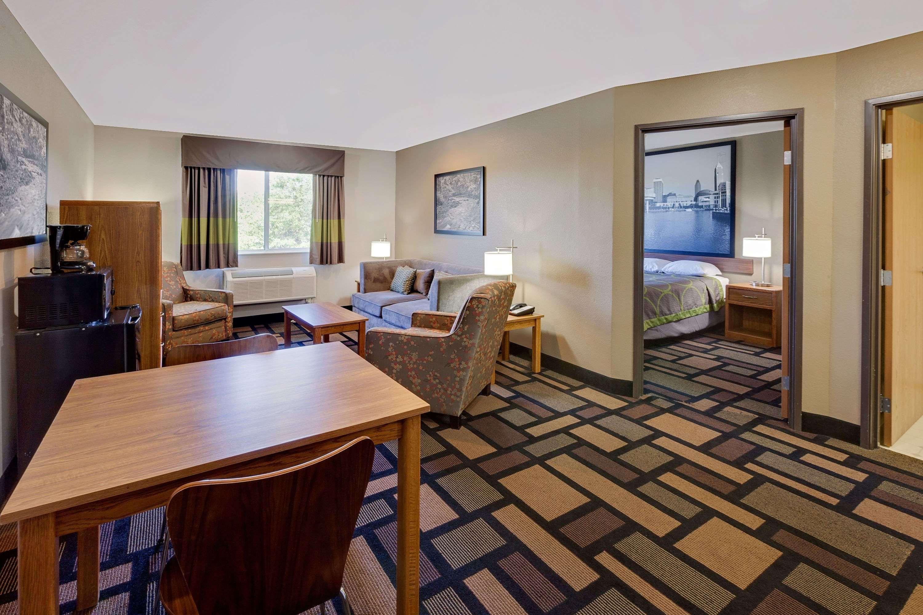 Super 8 By Wyndham Akron S/Green/Uniontown Oh Buitenkant foto