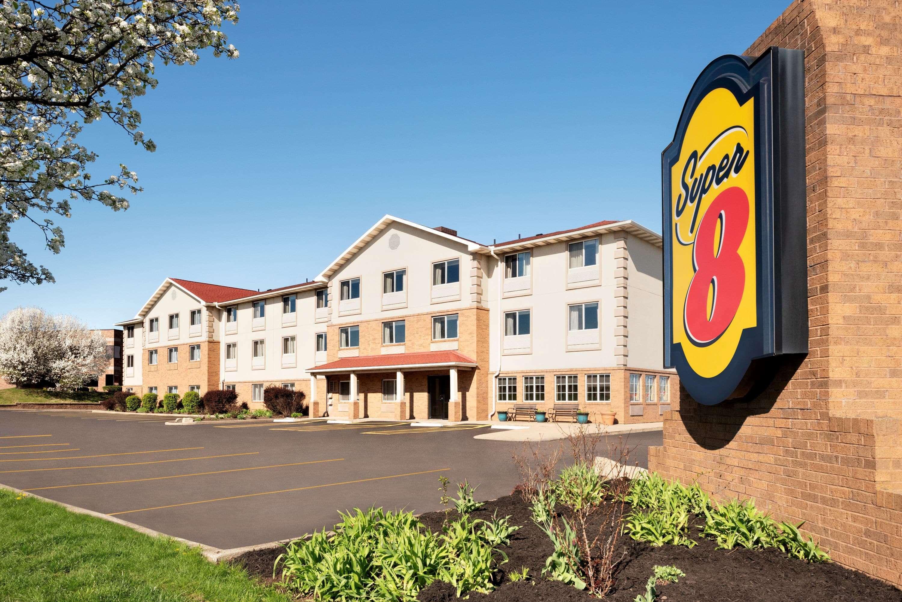 Super 8 By Wyndham Akron S/Green/Uniontown Oh Buitenkant foto